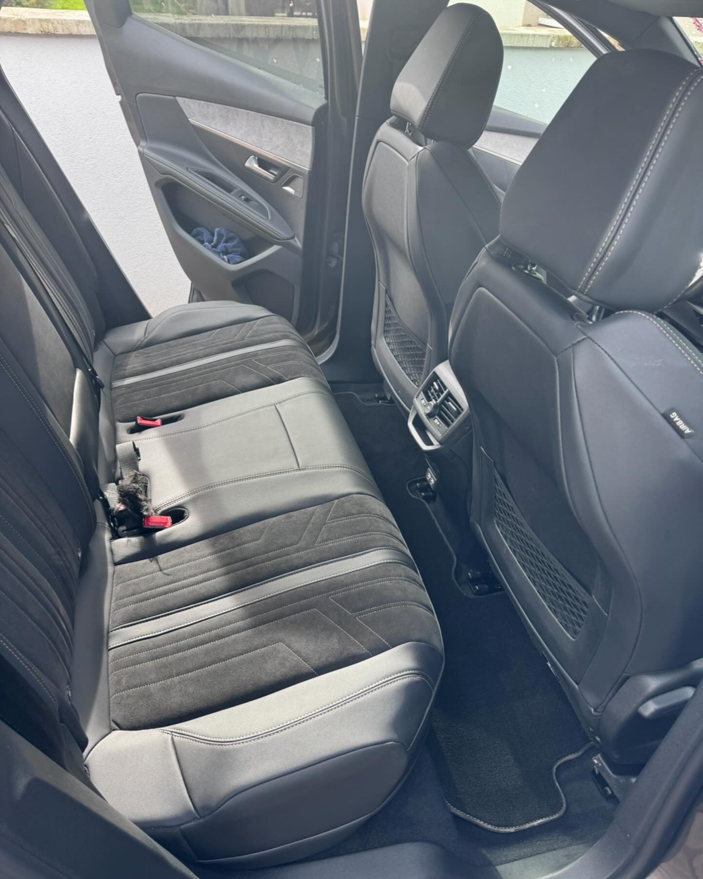 432252815 17856616929140796 890598783928433754 n